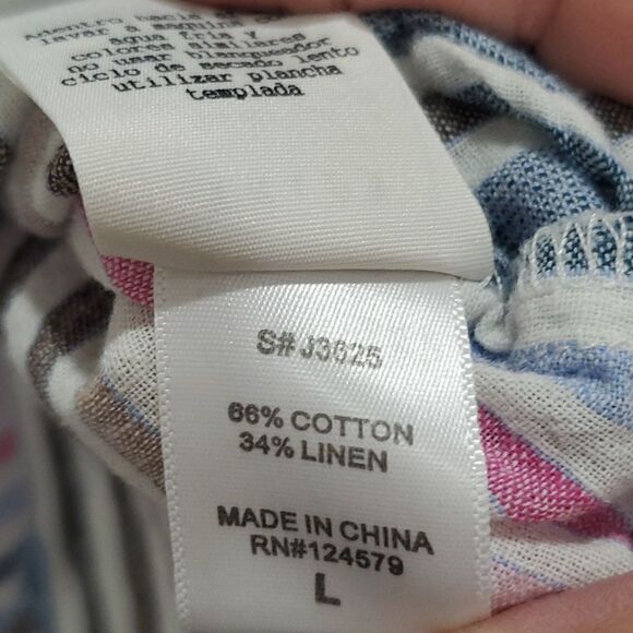 ID:23 Women’s Striped button up, Linen blend Shirt, size large - Picture 4 of 5